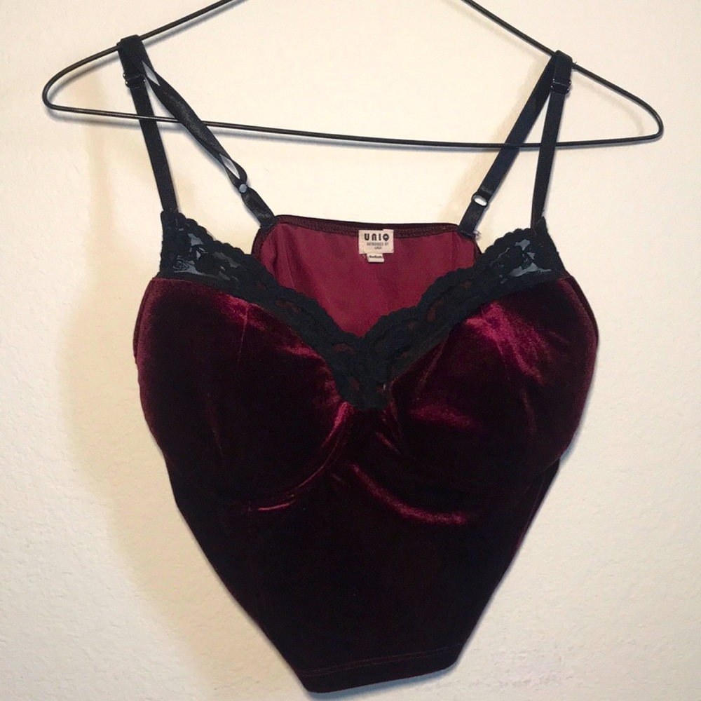 UNIQ Polyester Burgundy Velvet-black laced crop top